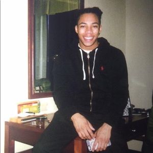 Meet your Posher, Gregory